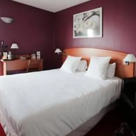 Отель Sky Charles De Gaulle 3*