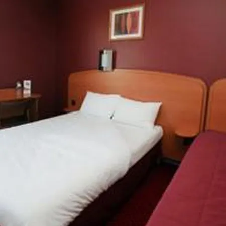 Sky Charles De Gaulle 3* Гуссенвиль