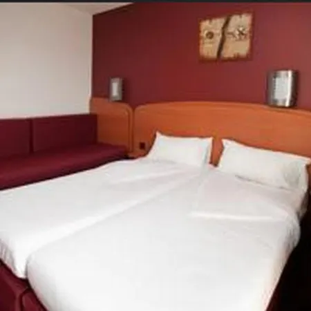 Sky Charles De Gaulle 3* Гуссенвиль