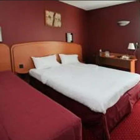 Sky Charles De Gaulle 3* Гуссенвиль