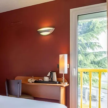 Отель Sky Charles De Gaulle 3*