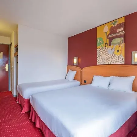 Отель Sky Charles De Gaulle 3*