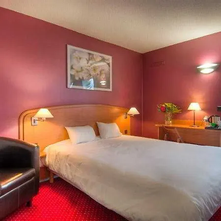Sky Goussainville Charles De Gaulle 3*